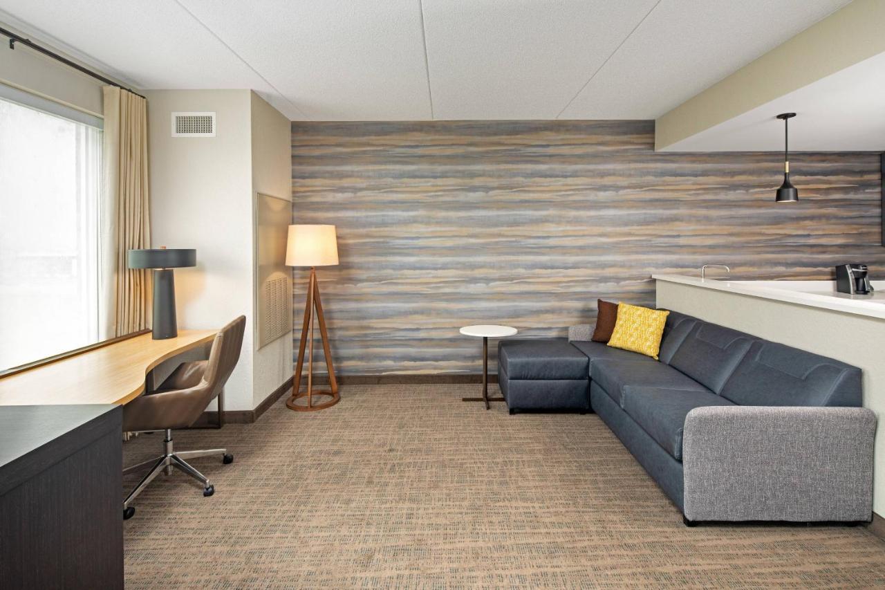 Residence Inn By Marriott Toronto Mississauga West Exterior photo