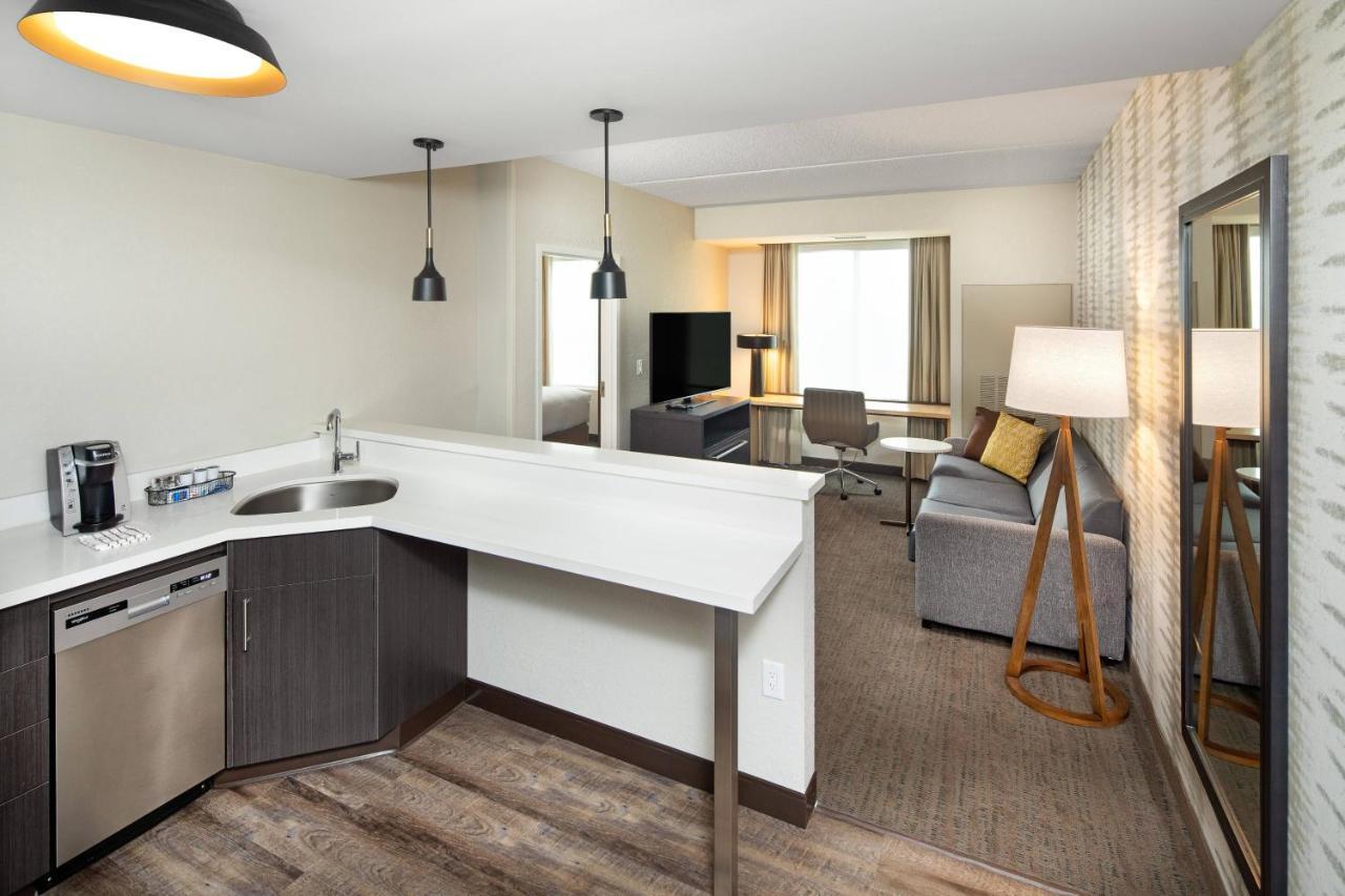 Residence Inn By Marriott Toronto Mississauga West Exterior photo